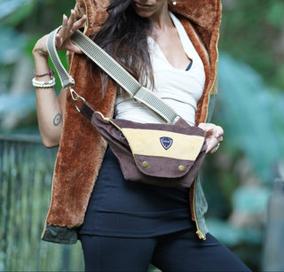 BOLSO RIÑONERA WAKE - Marrón mostaza